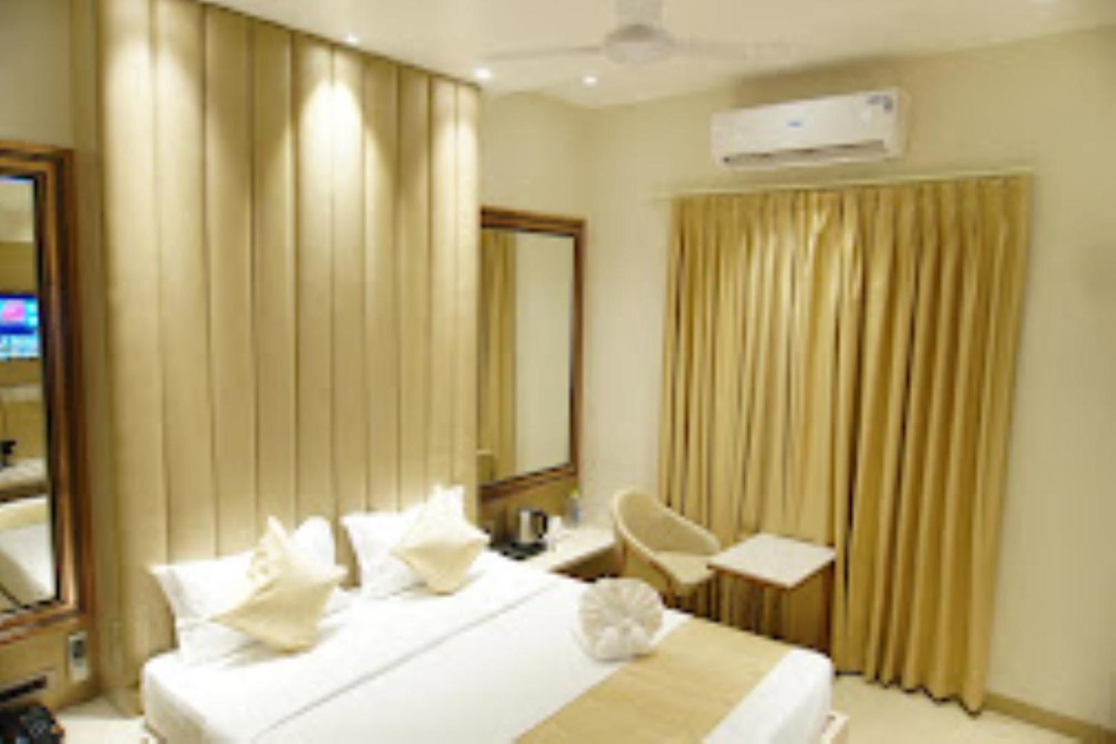 Red Orchid Hotel Kanpur Zewnętrze zdjęcie